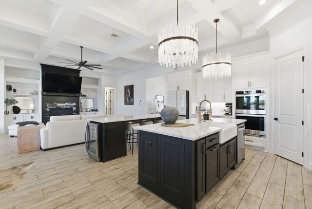 1038 Kingsley Court, Weatherford, TX 76087