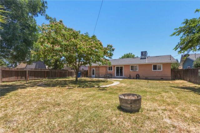 6812 Helton, Winton, CA 95388