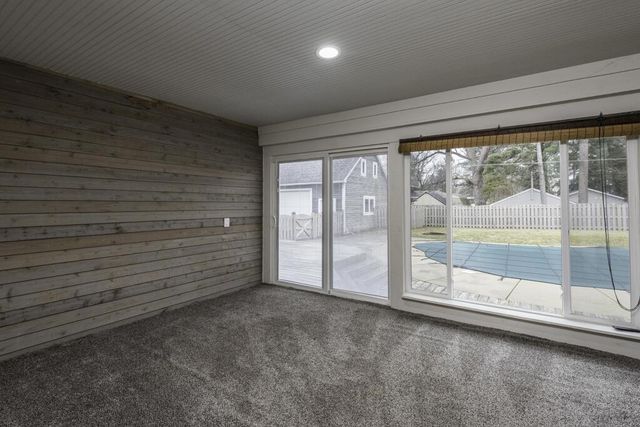 12018 255th AVENUE, Trevor, WI 53179