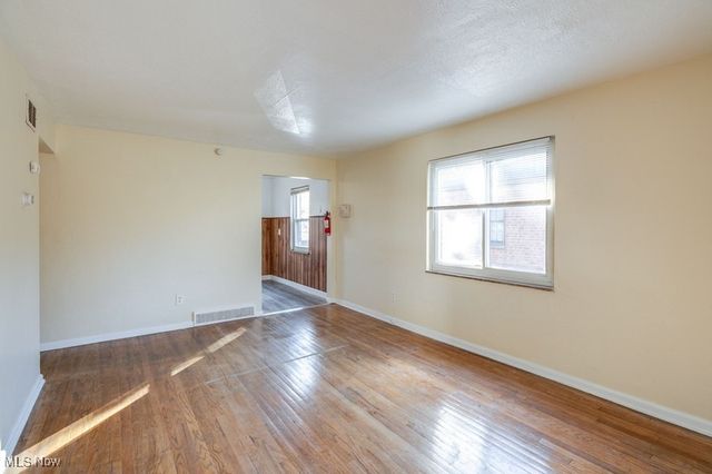 275 E 200th Street, Euclid, OH 44119