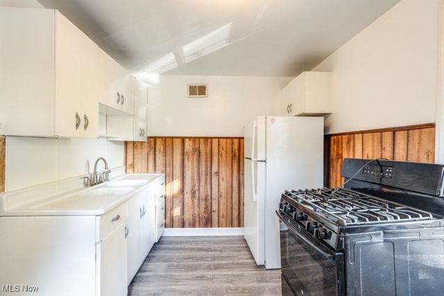 275 E 200th Street, Euclid, OH 44119