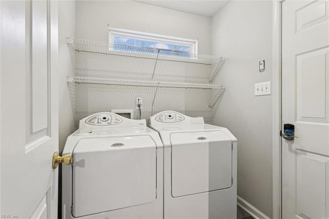 311 Savannah CT, Newport News, VA 23606