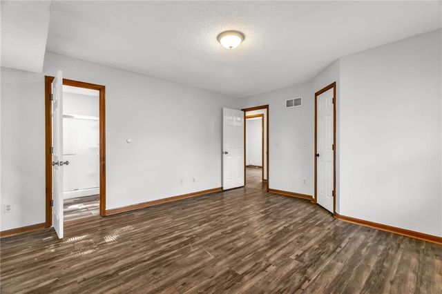 4235 NW 78th Street, Kansas City, MO 64151