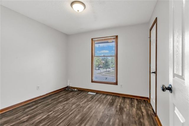 4235 NW 78th Street, Kansas City, MO 64151