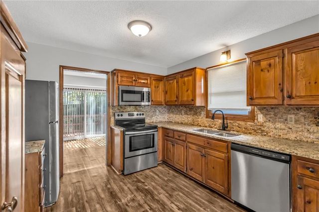 4235 NW 78th Street, Kansas City, MO 64151