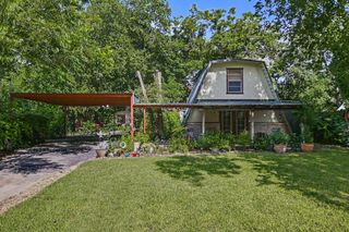 898 BUERGER LN LN, Seguin, TX 78155