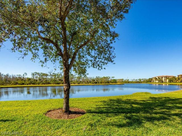 9719 Acqua CT 218, Naples, FL 34113