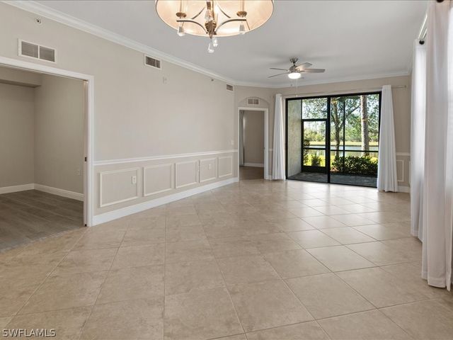 9719 Acqua CT 218, Naples, FL 34113