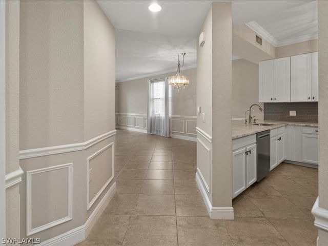 9719 Acqua CT 218, Naples, FL 34113