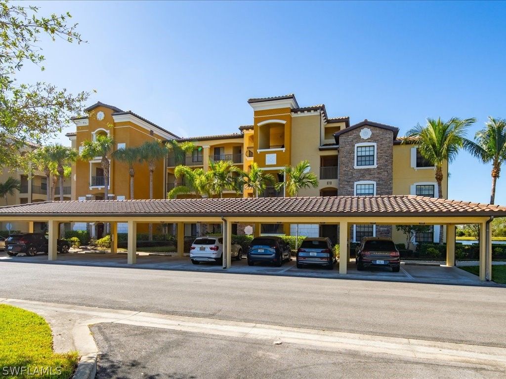 9719 Acqua CT 218, Naples, FL 34113