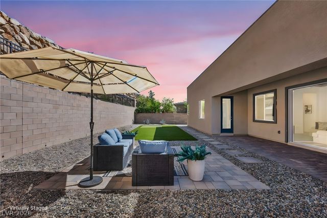 64 Reverie Heights Avenue, Henderson, NV 89011