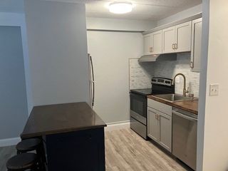 1000 Lexington St 16, Waltham, MA 02452
