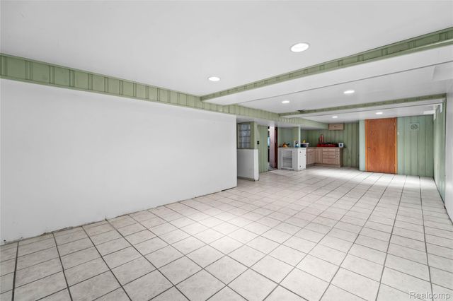 4402 Vassar Street, Dearborn Heights, MI 48125