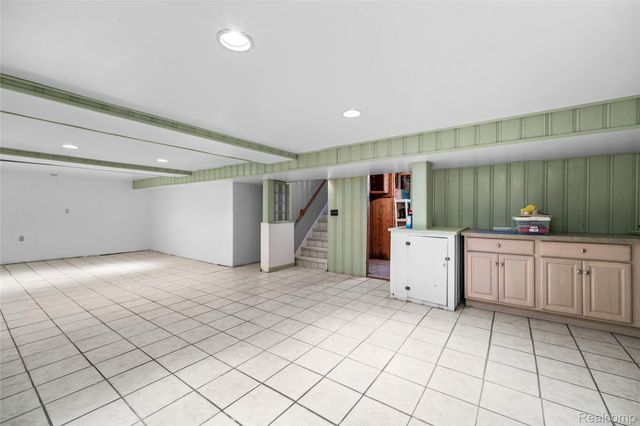 4402 Vassar Street, Dearborn Heights, MI 48125