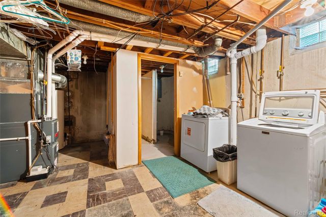 4402 Vassar Street, Dearborn Heights, MI 48125