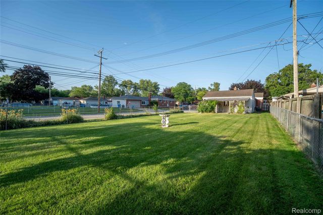 4402 Vassar Street, Dearborn Heights, MI 48125