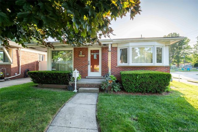 4402 Vassar Street, Dearborn Heights, MI 48125