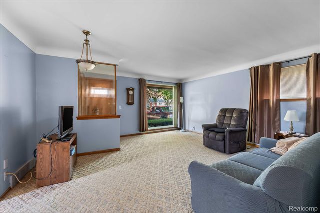 4402 Vassar Street, Dearborn Heights, MI 48125