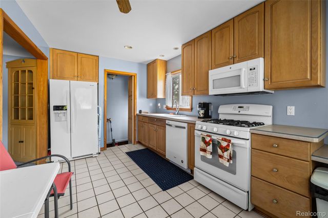 4402 Vassar Street, Dearborn Heights, MI 48125