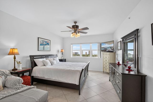 2640 Lake Shore Drive 1716, Riviera Beach, FL 33404