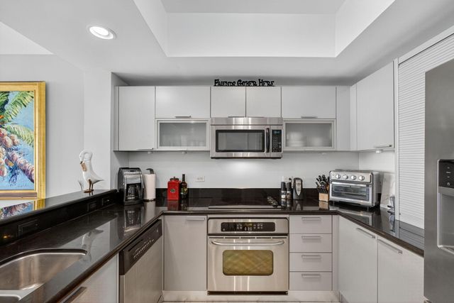 2640 Lake Shore Drive 1716, Riviera Beach, FL 33404