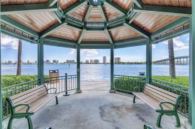 2640 Lake Shore Drive 1716, Riviera Beach, FL 33404