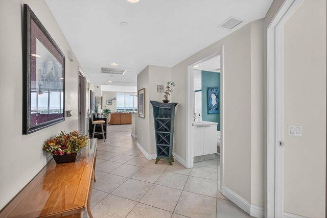 2640 Lake Shore Drive 1716, Riviera Beach, FL 33404