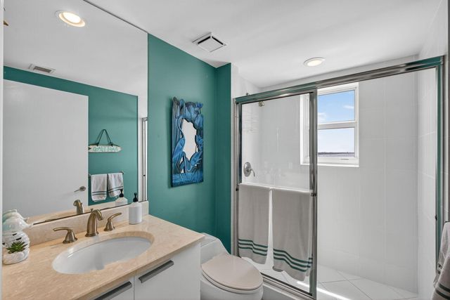 2640 Lake Shore Drive 1716, Riviera Beach, FL 33404