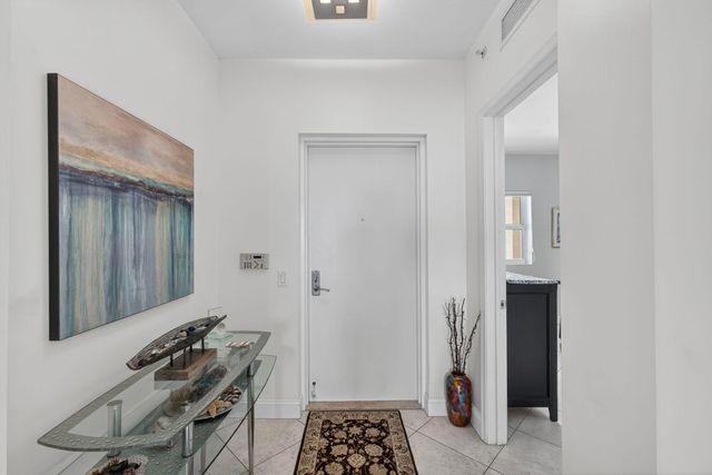 2640 Lake Shore Drive 1716, Riviera Beach, FL 33404