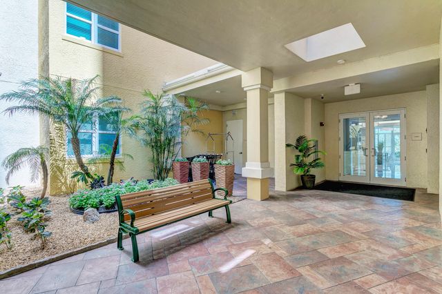 2640 Lake Shore Drive 1716, Riviera Beach, FL 33404