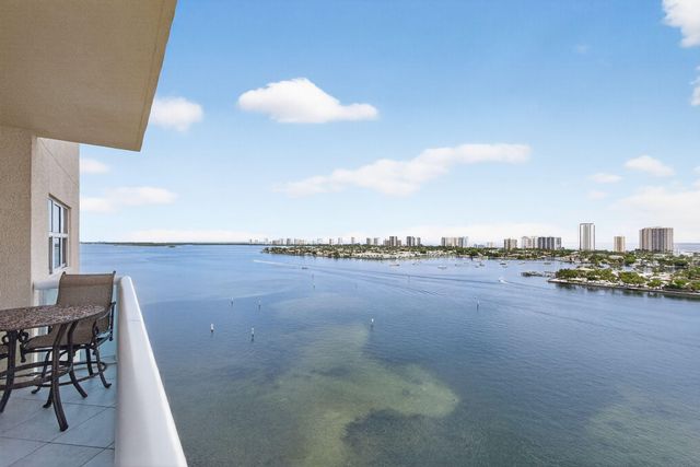 2640 Lake Shore Drive 1716, Riviera Beach, FL 33404