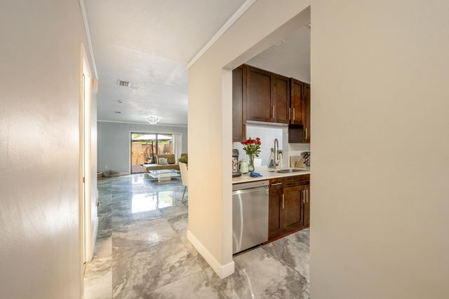 1129 NE 210th Terrace 210, Miami, FL 33179