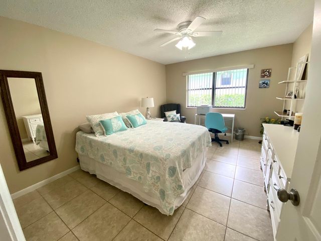1127 E Seminole Avenue 13d, Jupiter, FL 33477