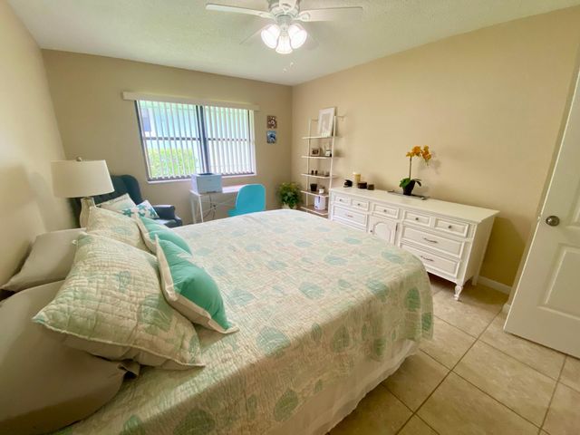 1127 E Seminole Avenue 13d, Jupiter, FL 33477