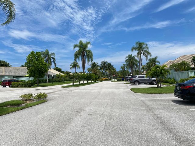 1127 E Seminole Avenue 13d, Jupiter, FL 33477