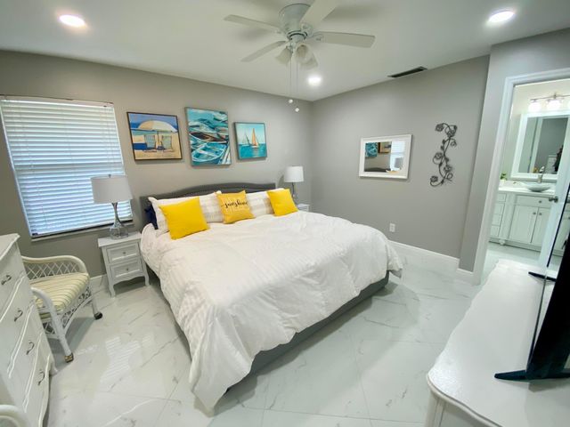 1127 E Seminole Avenue 13d, Jupiter, FL 33477