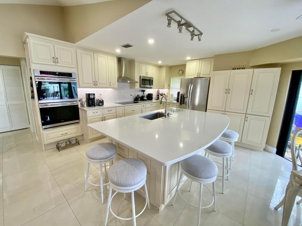1127 E Seminole Avenue 13d, Jupiter, FL 33477