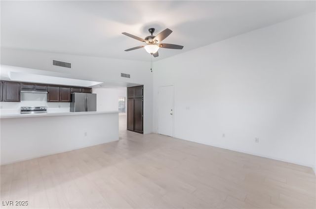 7424 Fort Wilkins Drive, Las Vegas, NV 89129