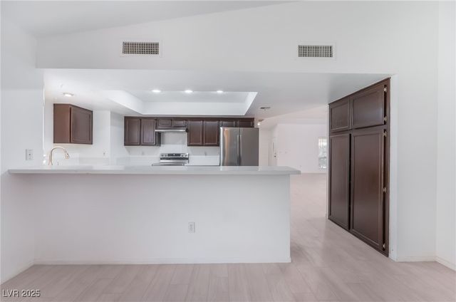 7424 Fort Wilkins Drive, Las Vegas, NV 89129