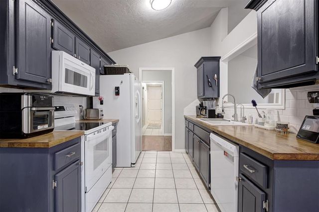 12117 Moon Beam Drive, Oklahoma City, OK 73162