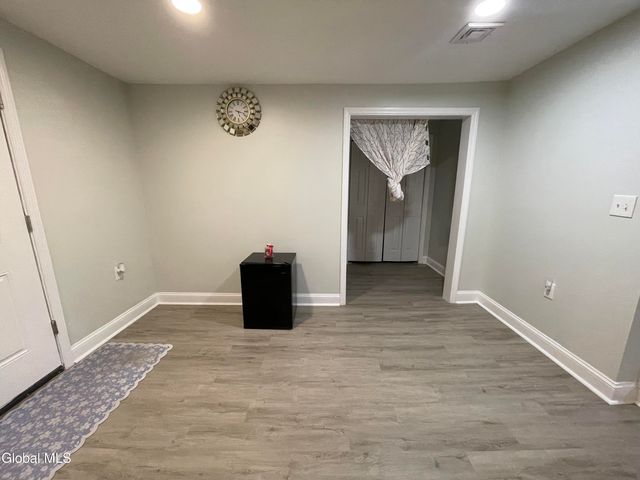 246 Lisha Kill Road, Schenectady, NY 12309