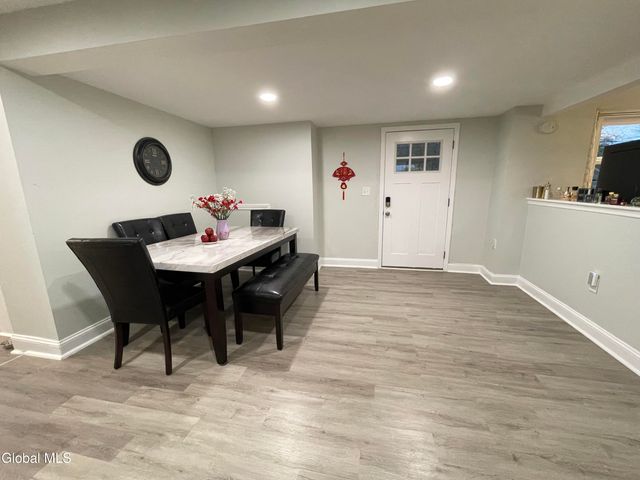 246 Lisha Kill Road, Schenectady, NY 12309