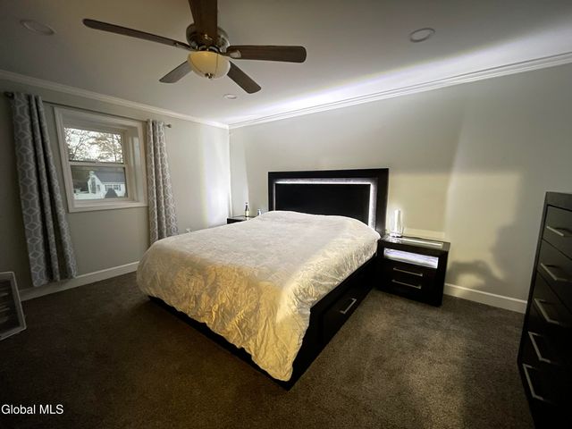 246 Lisha Kill Road, Schenectady, NY 12309