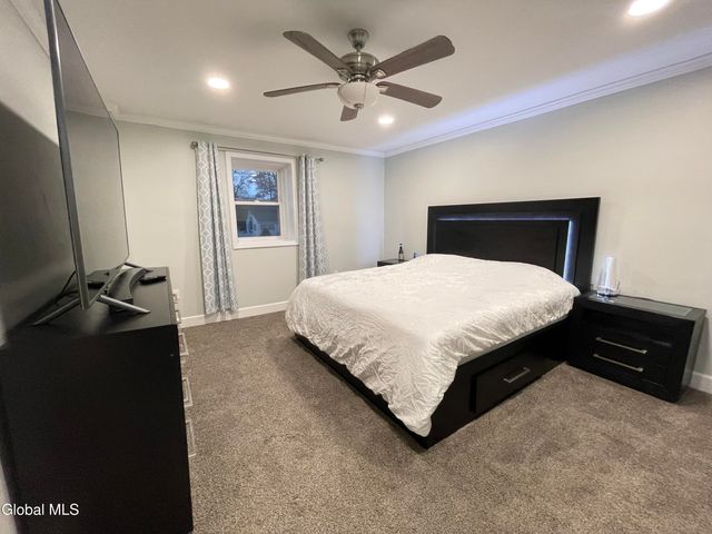 246 Lisha Kill Road, Schenectady, NY 12309