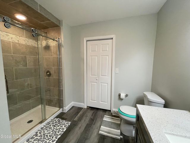 246 Lisha Kill Road, Schenectady, NY 12309