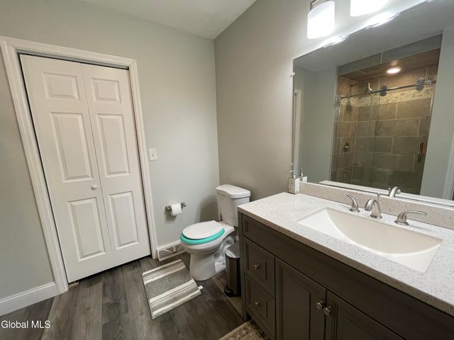 246 Lisha Kill Road, Schenectady, NY 12309