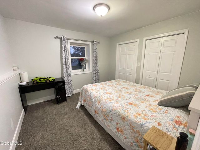 246 Lisha Kill Road, Schenectady, NY 12309