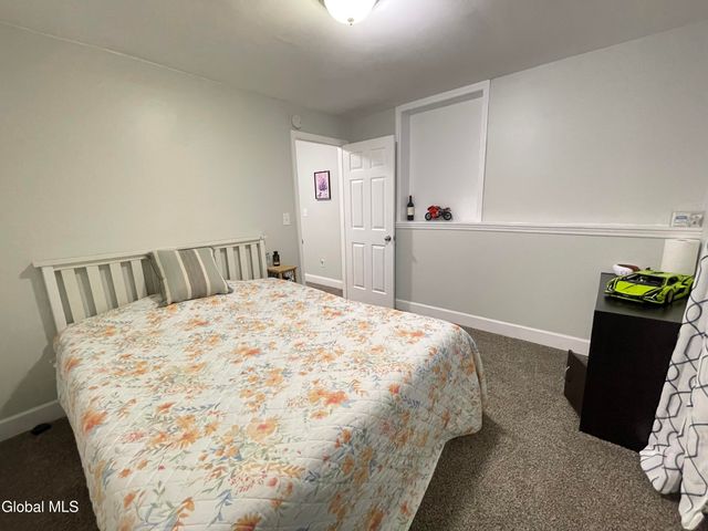 246 Lisha Kill Road, Schenectady, NY 12309