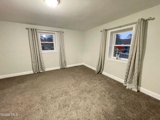 246 Lisha Kill Road, Schenectady, NY 12309