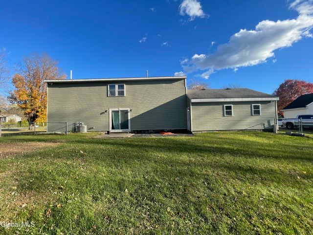 246 Lisha Kill Road, Schenectady, NY 12309